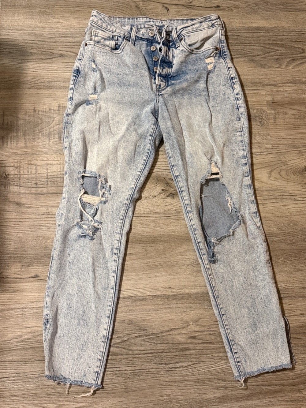 Old Navy Light Blue Distressed Boyfriend Jeans